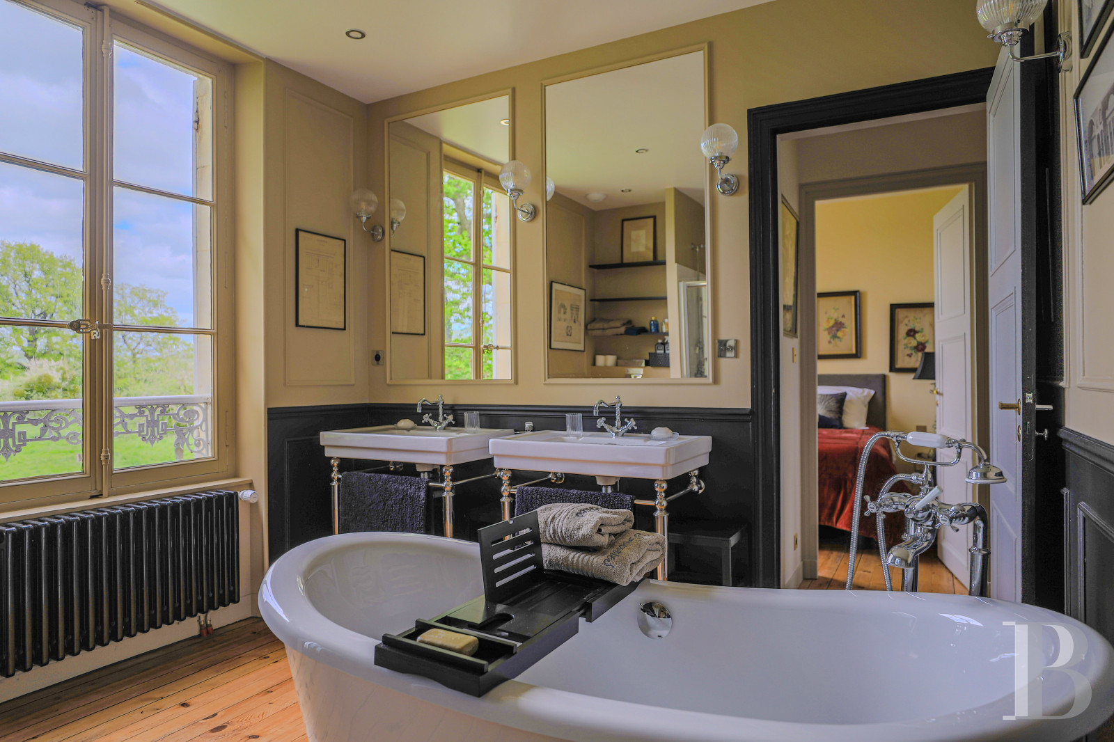 A 19th-century house bordered by a moat, in the Pays d'Auge region, in Normandy  - photo  n°34